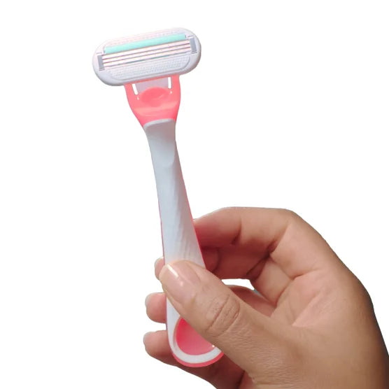 Gillette Venus Sensitive Plus Disposable Razor, 15-count