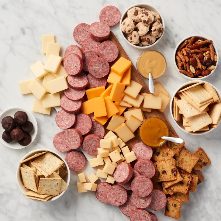 Hickory Farms Grand Holiday Meat & Cheese Gift Basket, 4.86 lbs Total