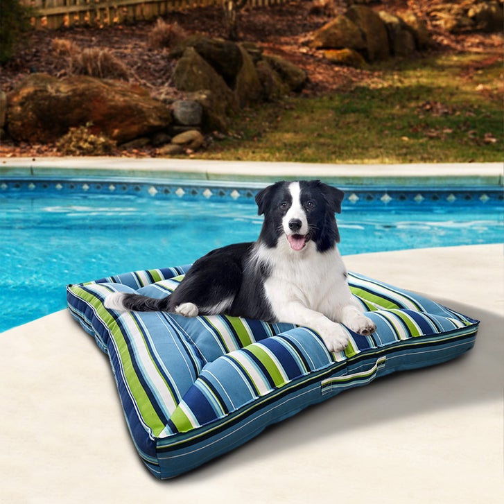 Brentwood Originals Indoor/Outdoor Pet Bed 40" x 40"