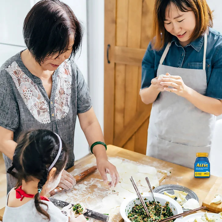 Aleve Naproxen Sodium 220 mg. Pain Reliever/Fever Reducer, 320 Caplets